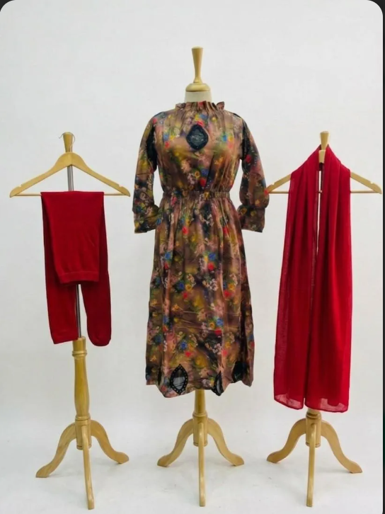 Printed Kurta Set with Red Shawl